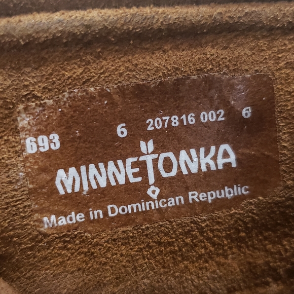 Minnetonka moccasins boot - Picture 5 of 6